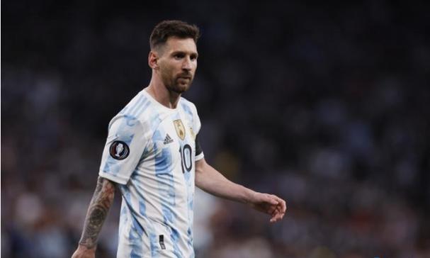 “顶级绿帽”佐佐木希！老公在商场厕所出轨182次，她甘心生二胎